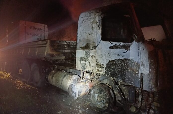 acidente-com-incendio-na-br-101:-motorista-sofre-queimaduras-leves