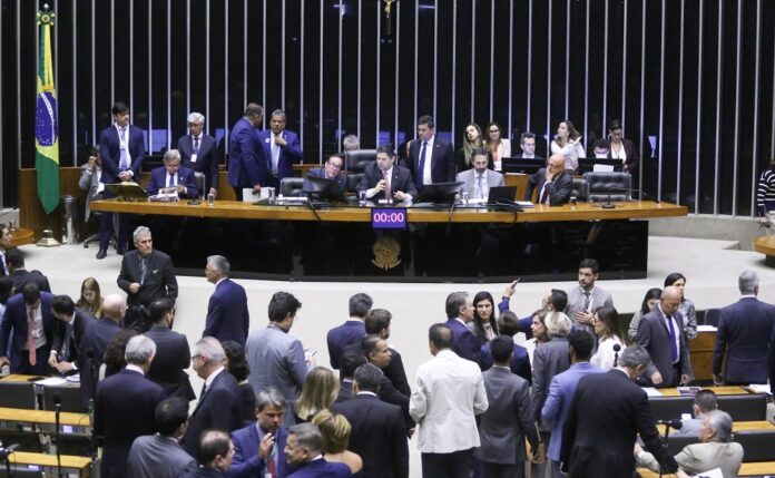 congresso-derruba-veto-sobre-tributacao-do-fiagros,-fiis-e-fundos-patrimoniais