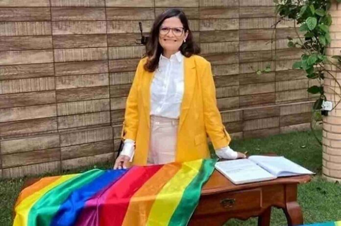 pastora-progressista-relata-rejeicao-de-igrejas-e-partidos-politicos