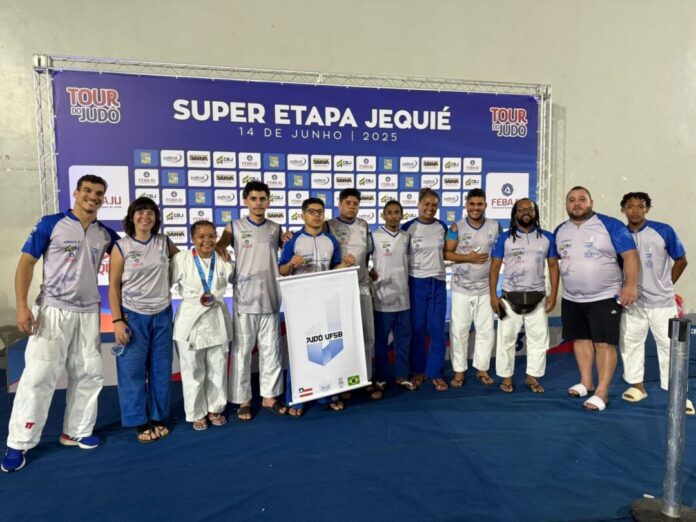 atletas-teixeirenses-da-ufsb-ganham-6-medalhas-em-super-etapa-do-campeonato-baiano-de-judo