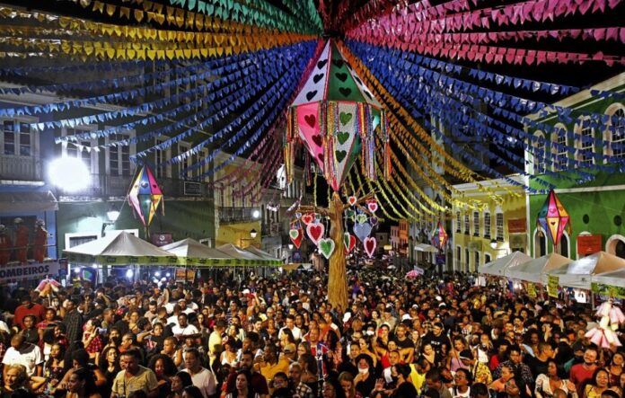 confira-atracoes-que-agitam-2o-dia-de-sao-joao-da-bahia-no-parque-de-exposicoes-e-pelourinho-nesta-quinta