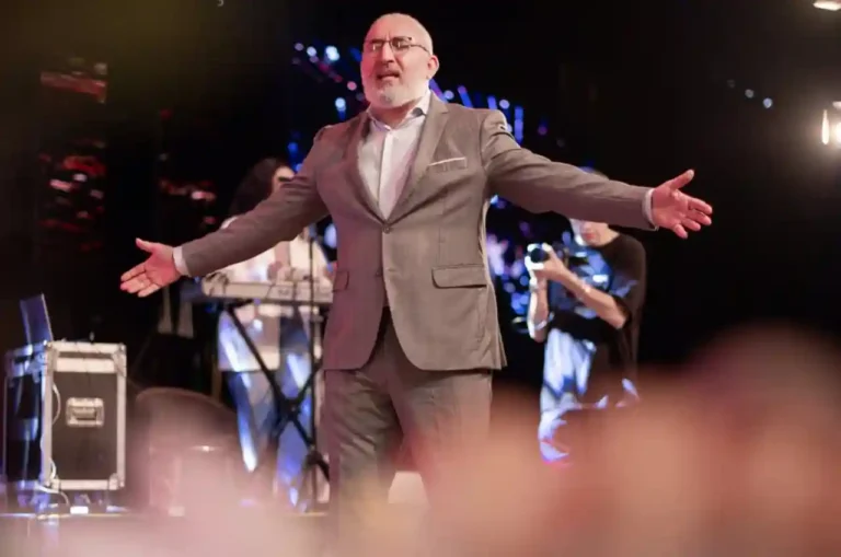 igreja-vida-nova-church-anuncia-desligamento-da-quadrangular-brasil-e-filiacao-a-foursquare-international