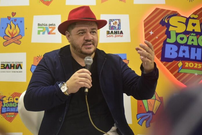 fabio-carneirinho-comenta-sobre-letras-que-“diminuem-as-pessoas”-e-defende-forro-mais-educacional-e-instrutivo