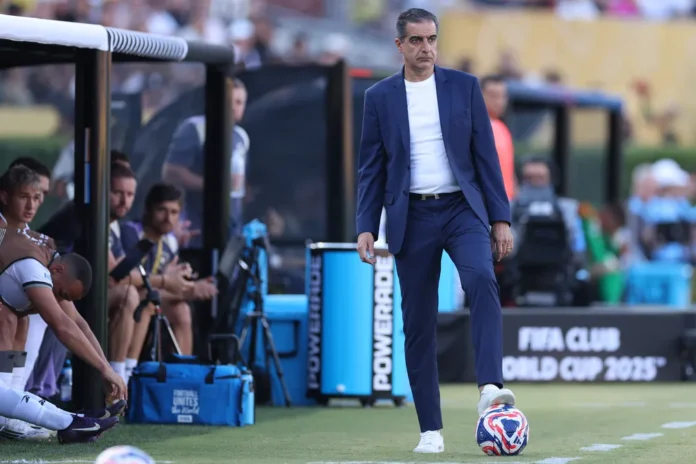 paiva-exalta-atuacao-taticamente-perfeita-em-vitoria-do-botafogo