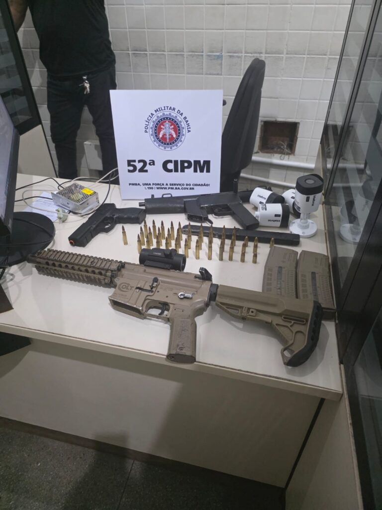 policia-e-suspeitos-trocam-tiros-em-lauro-de-freitas;-metralhadora-e-fuzil-sao-apreendidos-e-cameras-irregulares-removidas