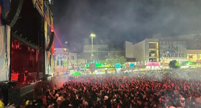sao-joao-de-jequie-reune-90-mil-pessoas-na-primeira-noite-com-shows-de-alok-e-gusttavo-lima