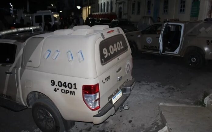 mae-e-tres-filhos-vitimas-de-agressao-na-zona-rural-de-macaubas-sao-resgatados-pela-pm