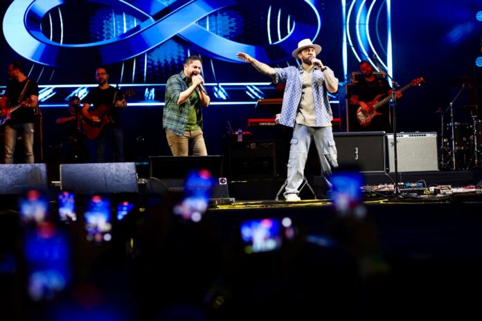terceiro-dia-do-sao-joao-de-saj-reune-mais-de-100-mil-pessoas-ao-som-de-jorge-e-mateus,-danniel-vieira-e-flavio-jose
