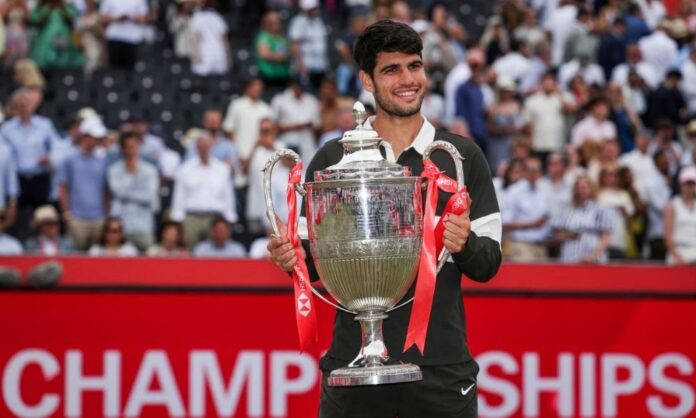 alcaraz-conquista-torneio-de-queens-e-conquista-o-terceiro-titulo-seguido-no-ano