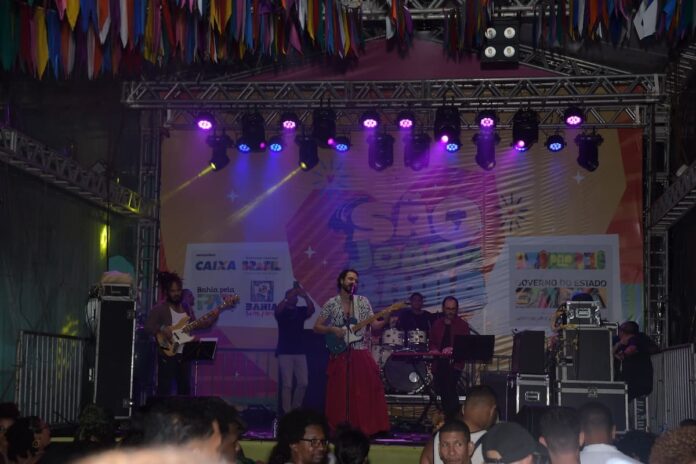 gabriel-mercury-estreia-no-sao-joao-do-pelourinho-com-mistura-de-forro-e-arrocha
