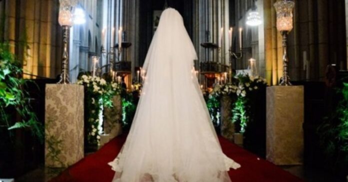 noiva-e-morta-a-tiros-ao-sair-da-propria-festa-de-casamento-no-sul-da-franca;-marido-e-crianca-ficam-feridos