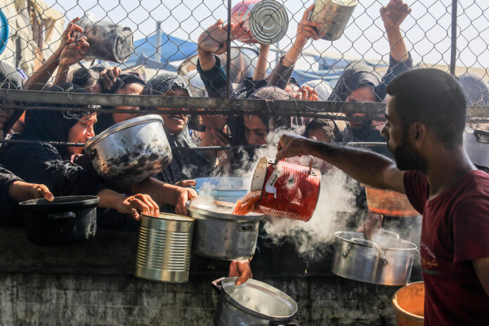 ataques-de-israel-matam-516-palestinos-em-busca-por-comida-em-gaza