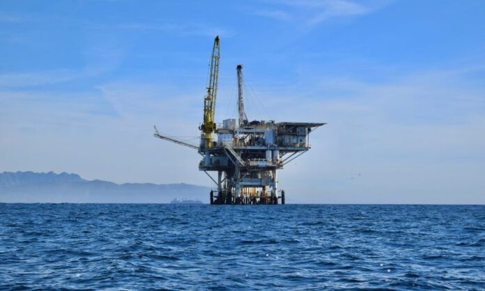 refina-brasil-ve-avanco-do-e30-como-positivo-e-alerta-para-riscos-diante-da-nova-escalada-no-oriente-medio