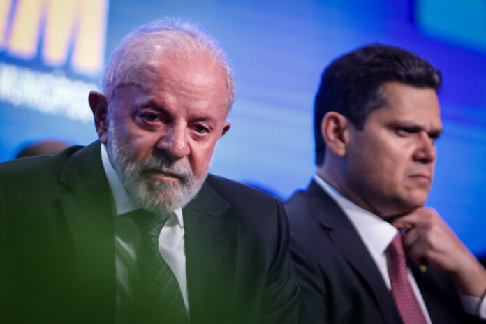 alcolumbre-repete-com-lula-estrategia-que-irritou-bolsonaro-no-passado