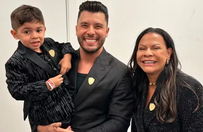 mae-de-marilia-mendonca-expoe-murilo-huff-apos-pedido-de-guarda-unilateral-e-diz-que-cantor-nunca-pagou-pensao;-sertanejo-nega
