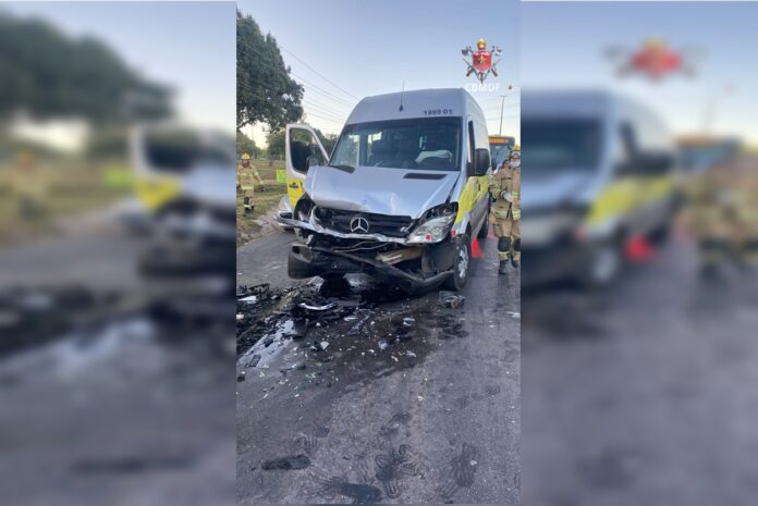 acidente-com-van-escolar-e-carro-deixa-tres-pessoas-feridas-no-df