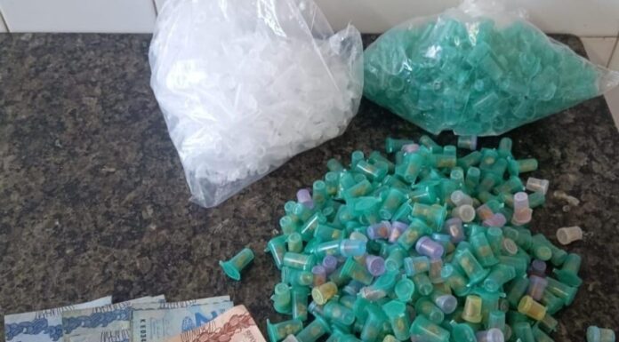 suspeito-e-preso-com-drogas-no-bairro-de-colinas-de-periperi,-em-salvador