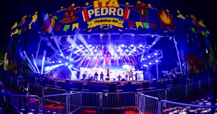 primeira-noite-do-ita-pedro,-festa-de-sao-pedro-de-itabuna,-reuniu-cerca-de-80-mil-pessoas