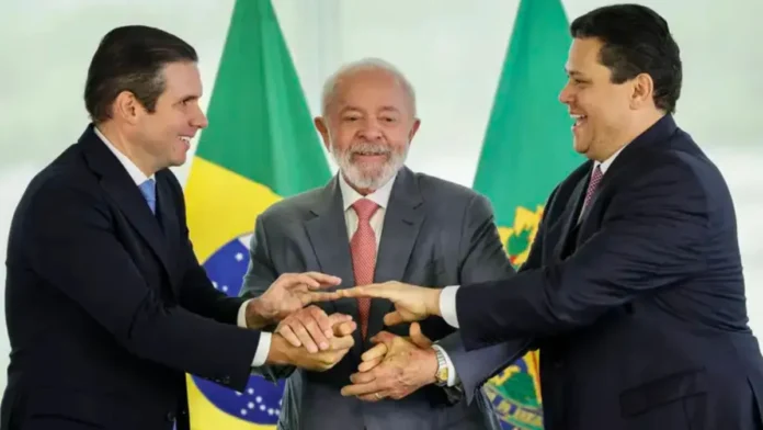 lula-tem-reuniao-urgente-com-hugo-motta-e-alcolumbre