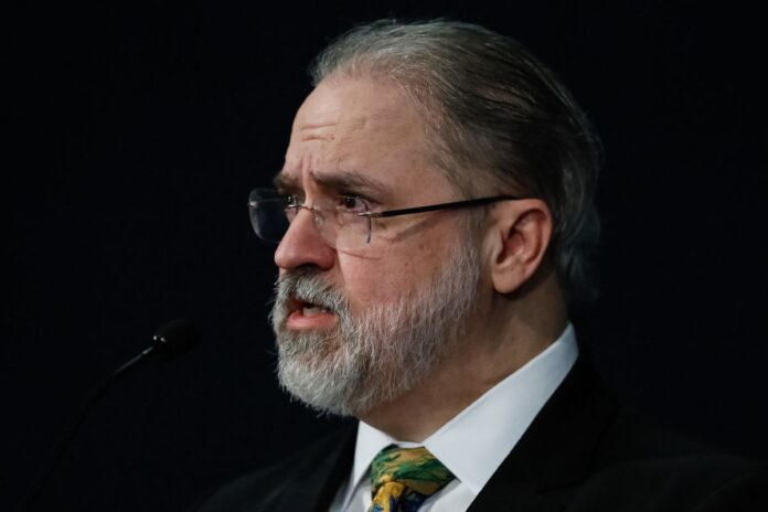 trama-golpista:-moraes-nega-convocacao-de-augusto-aras-como-testemunha