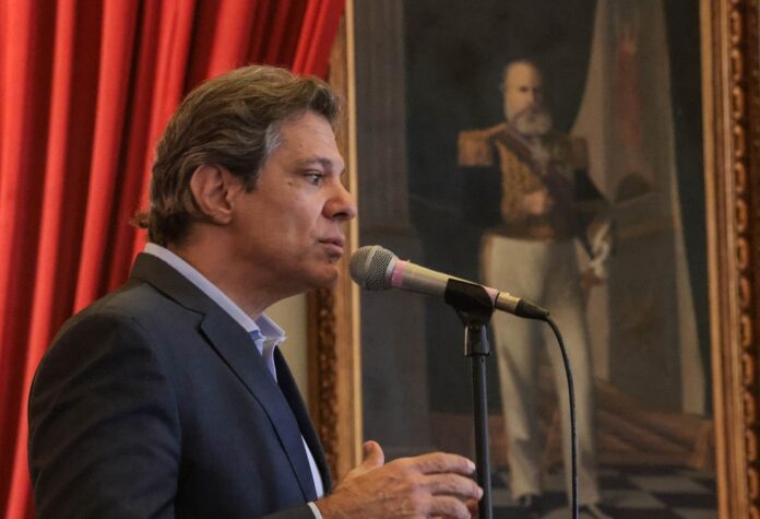 haddad-diz-que-aguarda-decisao-de-lula-sobre-judicializacao-da-derrubada-do-iof-no-congresso