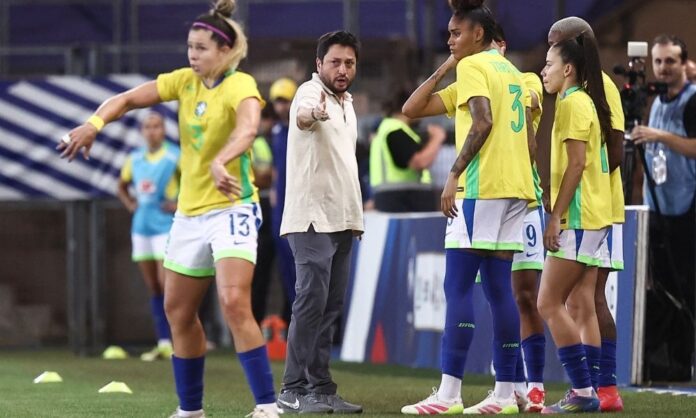 brasil-abre-dois,-mas-leva-virada-da-franca-no-ultimo-amistoso-antes-da-copa-america