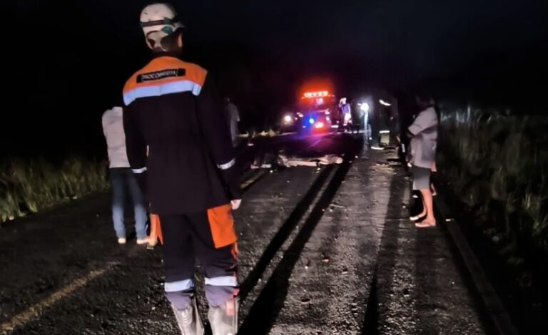 mae-e-filha-morrem-em-colisao-entre-moto-e-carro-na-bacia-do-jacuipe;-crianca-segue-hospitalizada