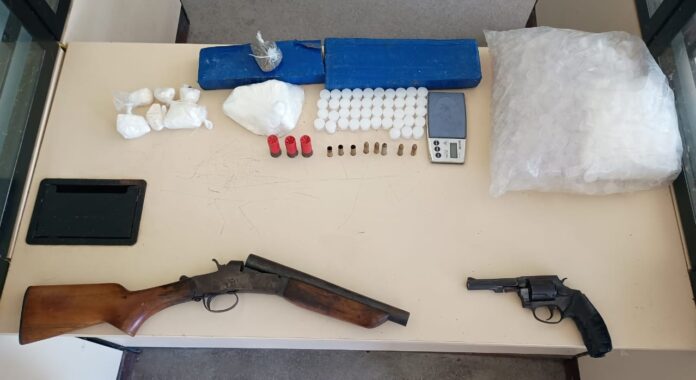 integrante-do-baralho-do-crime-e-morto-e-armas-sao-apreendidas-pela-policia-em-jacobina