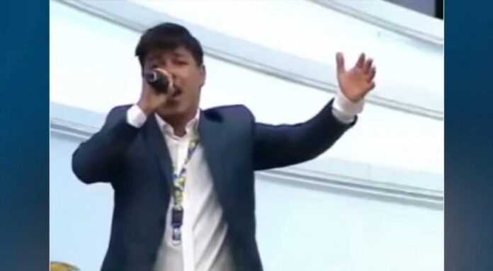 veja-como-autista-fez-do-louvor-a-deus-um-meio-de-superacao-e-exemplo-de-fe