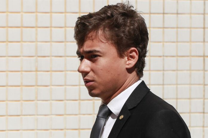 nikolas-desconfia-estar-sendo-usado-por-motta-como-moeda-de-troca