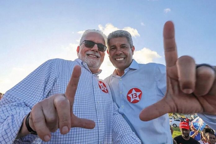 video:-petistas-sao-recebidos-com-vaias-em-evento-que-tera-lula-na-ba