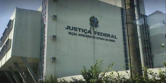 em-greve,-servidores-do-judiciario-federal-na-bahia-divulgam-carta-e-reivindicam-reajuste-salarial;-saiba-mais