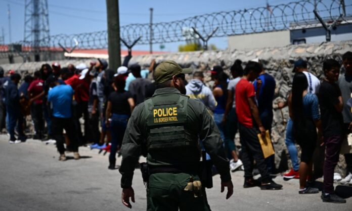 travessias-de-imigrantes-na-fronteira-entre-eua-e-mexico-cai-para-menor-numero-ja-registrado