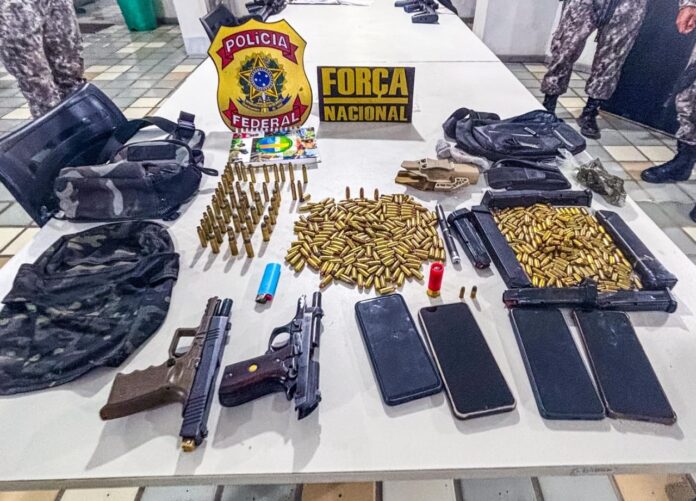 policia-federal-e-forca-nacional-apreendem-armas-e-municoes-em-territorio-indigena-no-sul-da-bahia