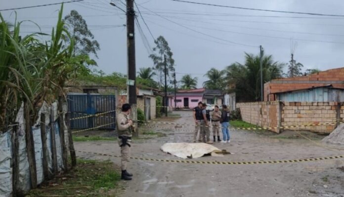 homem-e-morto-apos-ter-casa-invadida-por-grupo-armado-em-barrolandia