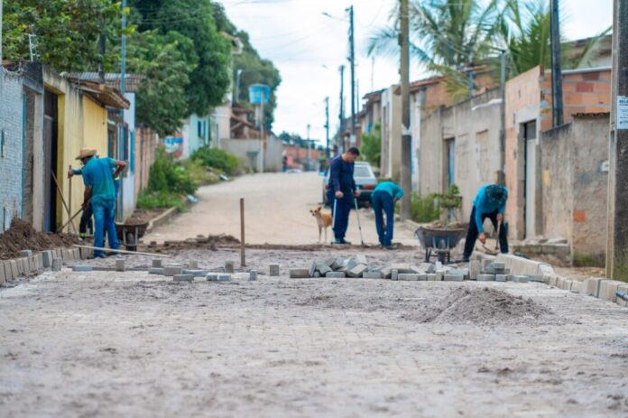 mais-qualidade-de-vida-para-todos:-prefeitura-avanca-na-pavimentacao-do-bairro-tancredo-neves