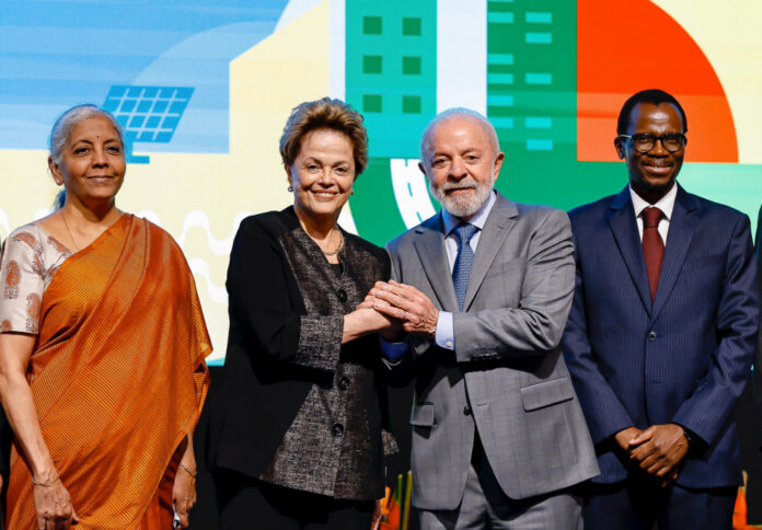 lula-reve-dilma-em-evento-do-brics,-critica-austeridade-e-volta-a-defender-moeda-alternativa-ao-dolar