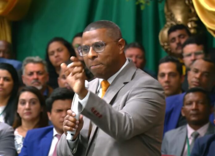 sermao-de-osiel-gomes-contra-‘pregadores-da-parede-preta’-viraliza:-‘igreja-vai-secar’