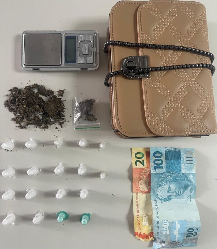 policia-militar-prende-suspeito-de-trafico-com-drogas-e-dinheiro-em-camacari