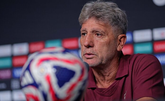 renato-gaucho-muda-o-fluminense-de-novo-para-tentar-superar-o-chelsea-e-ir-a-final-do-mundial-de-clubes