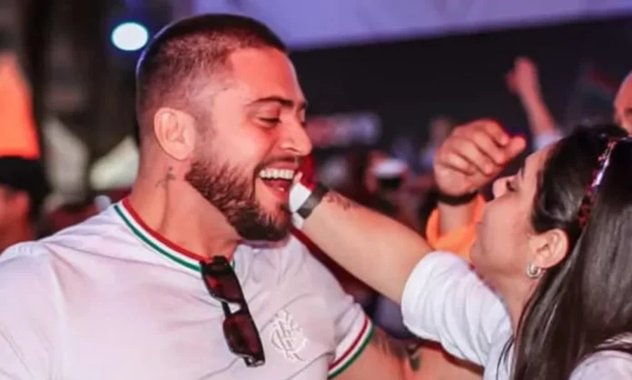 ex-de-preta-gil,-rodrigo-godoy-e-flagrado-aos-beijos;-veja-com-quem