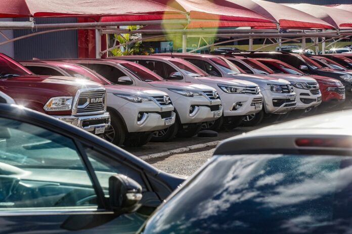juros-altos-travam-vendas-e-industria-automotiva-perde-folego,-diz-anfavea