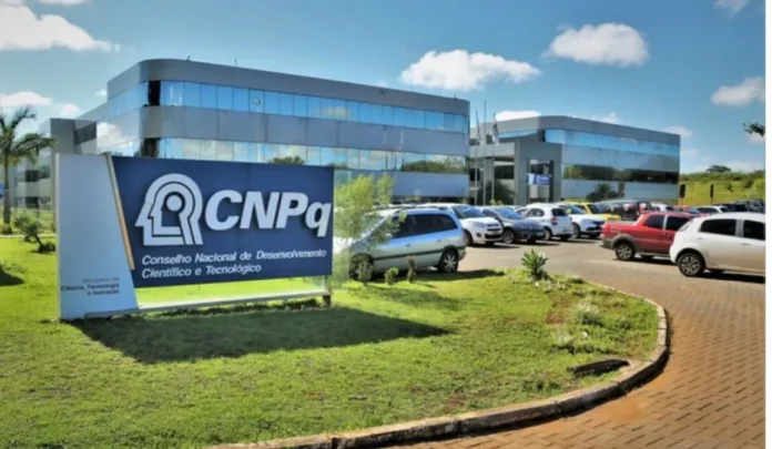 ex-aluna-e-condenada-a-devolver-bolsa-de-doutorado-de-r$-378-mil