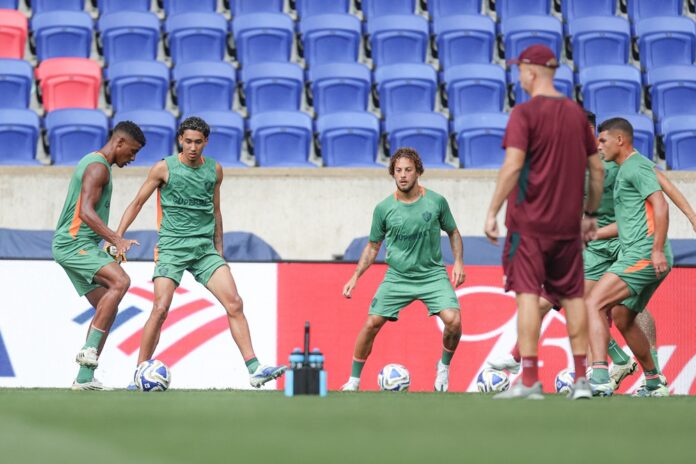 renato-gaucho-exalta-jogadores-do-fluminense-antes-de-jogo-contra-o-chelsea:-‘sao-inteligentes’