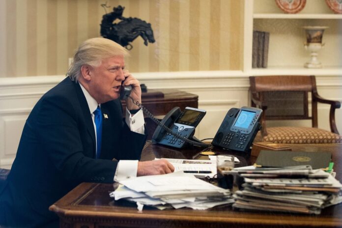 trump-envia-recado-claro-a-governantes-do-brasil:-‘deixem-bolsonaro-em-paz’