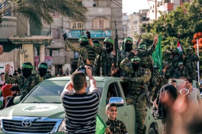 israel-avanca:-membro-do-hamas-diz-ter-perdido-80%-do-territorio-de-gaza
