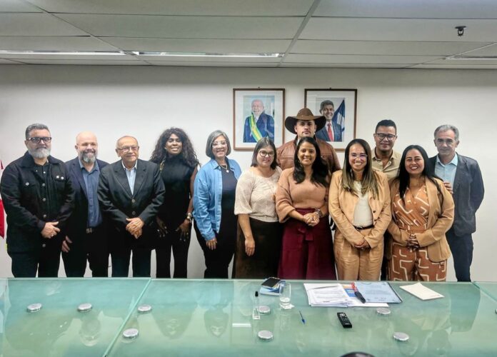 pdt-pede-para-expandir-educacao-em-tempo-integral para-governo-da-bahia;-medida-vem-logo-apos-alianca-com-o-pt