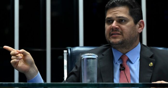 alcolumbre-adia-votacao-de-projeto-que-libera-funcionamento-de-cassinos-e-apostas-no-jogo-do-bicho-e-cavalos