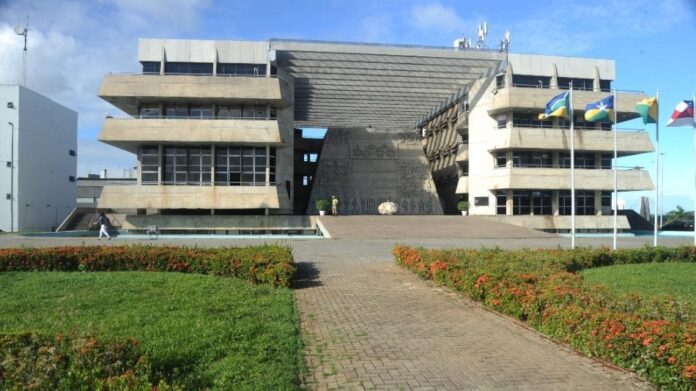 golpistas-anunciam-falsas-contratacoes-e-pedem-pix-alegando-serem-vinculados-a-al-ba