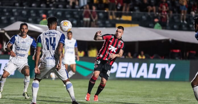 zebra-no-barradao!-vitoria-joga-mal,-perde-para-o-confianca-e-e-eliminado-da-copa-do-nordeste
